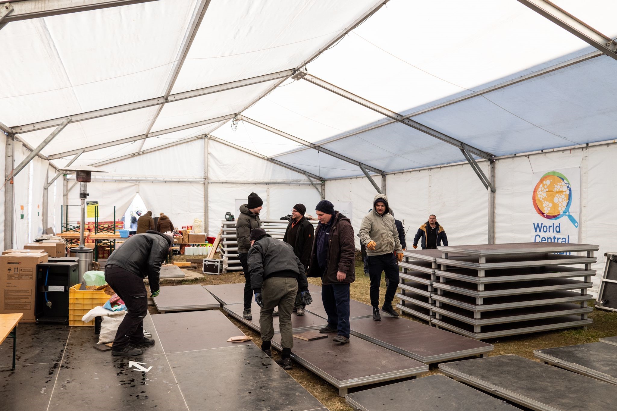 Allestimento Tenda Ungheria2